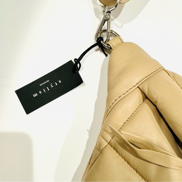 STYLISM Beige Sheepskin Oversized Puffy Quilted Sling Bag - Picture 8 of 11